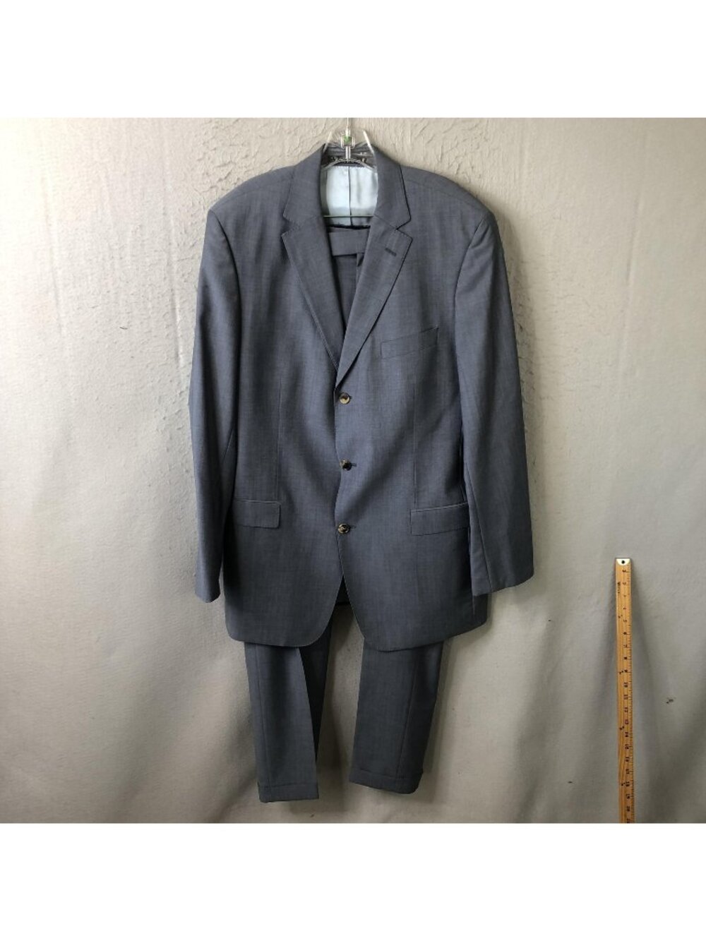 Hugo Boss Suit Mens 44 Gray Wool 2 Piece 36x34 3 Button Classic Business USA